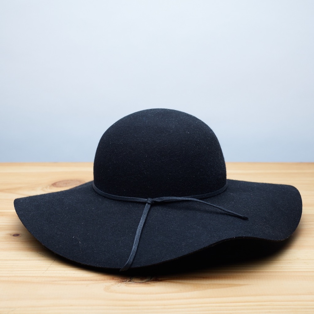 Black felt hat: Nordstrom